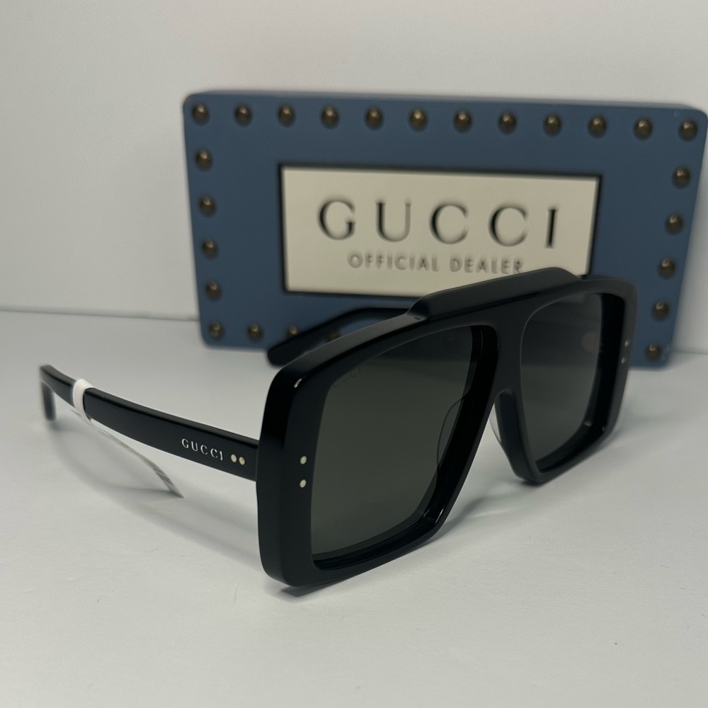 💯 - Authentic Gucci Grey Shield Unisex Sunglasses GG1369S 001 - Picture 6 of 12